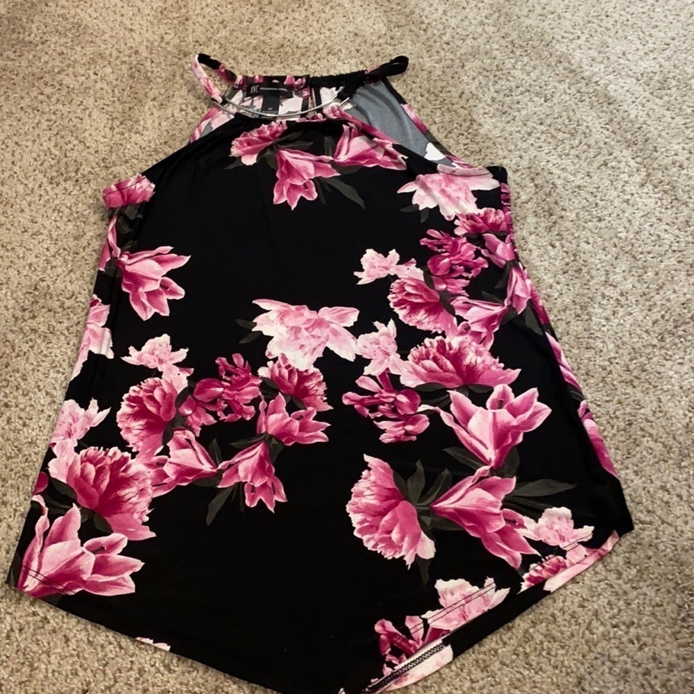 INC International Concepts floral tank